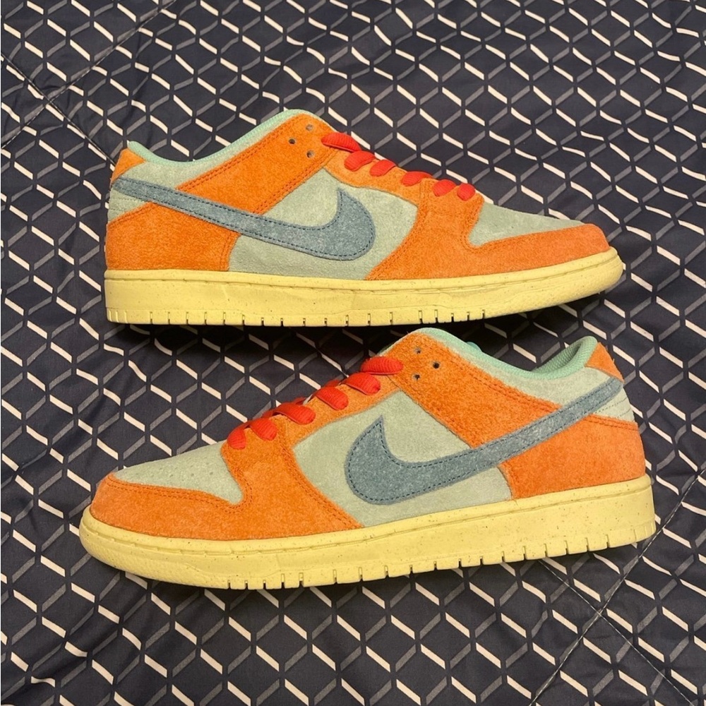 Nike Dunk SB Low Orange Emerald Rise